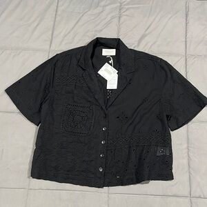 Women’s American Eagle black button down crop top with embroidered eyelets